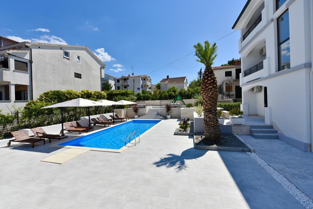Mediterraneo Garden Apartments Petrcane Exterior foto